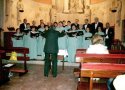 EL Coro Mixto Peña Santa actuando en la iglesia parroquial-1