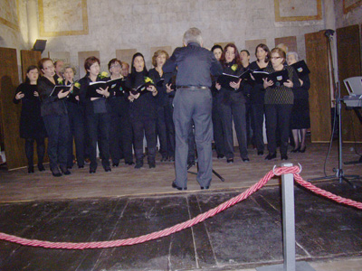 Concierto de SANTA CECILIA organizado por la Banda de gaitas canguesa. (4-Ev150-Coro.jpg)