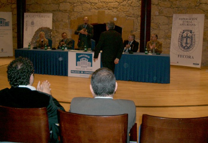 Entrega del premio (Ev47-03-Entrega.jpg)