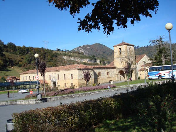 Parador  Nacional de Cangas de Onís (1) (b7-fg-parador.jpg)