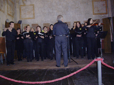 Concierto de SANTA CECILIA organizado por la Banda de gaitas canguesa. (2-Ev150-Coro.jpg)
